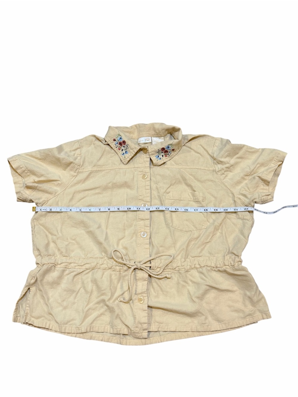 Bobbie Brooks cream rayon/linen blouse with embroidered collar and tie waist
